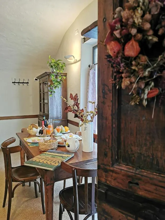 Alla Torre Del Barbarossa Bed & Breakfast Mandello del Lario
