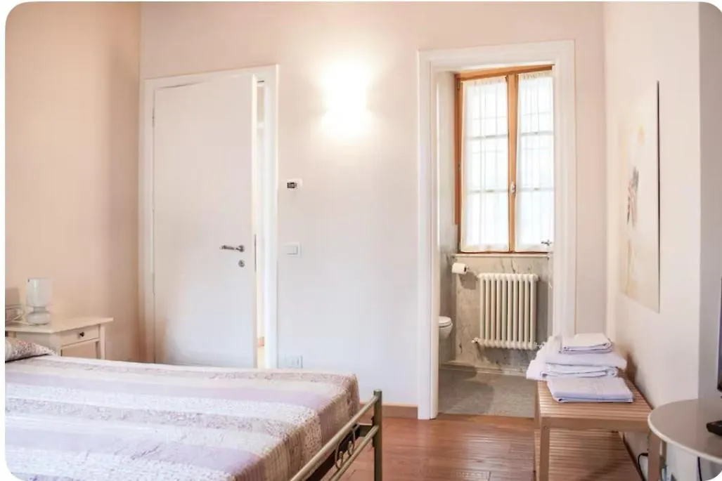 Alla Torre Del Barbarossa Bed & Breakfast Mandello del Lario 0*,
