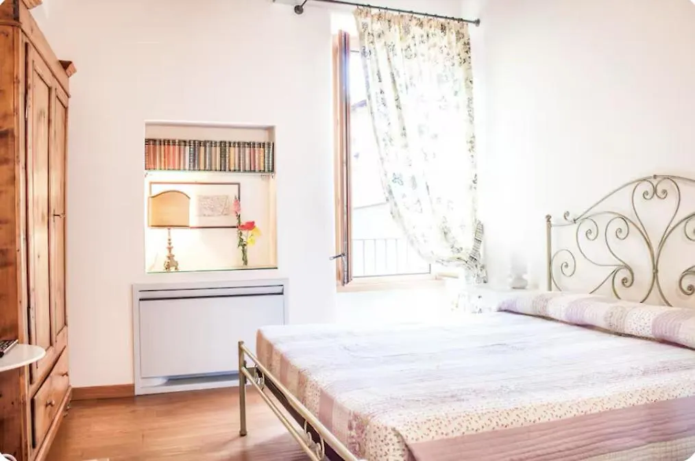 Alla Torre Del Barbarossa Bed & Breakfast Mandello del Lario